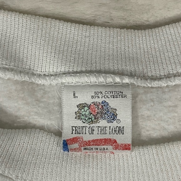 L Vintage 90's USA 70 Never Looked So‎ Good Sweatshirt Humor 70th Birthday - Picture 9 of 11